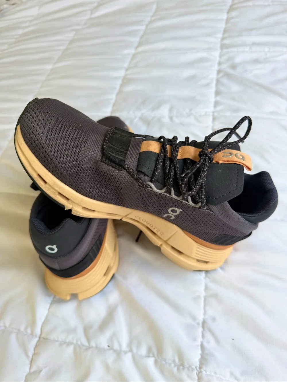On Cloud Women's CloudTec Running Shoes US W6 EU 37 Athletic Workout Gym